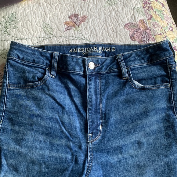 American Eagle Super High Rise Jegging - Picture 2 of 5